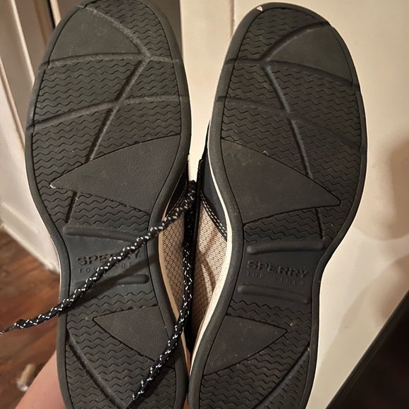 SPERRY TOPSIDERS NEVER WORN - Picture 2 of 3